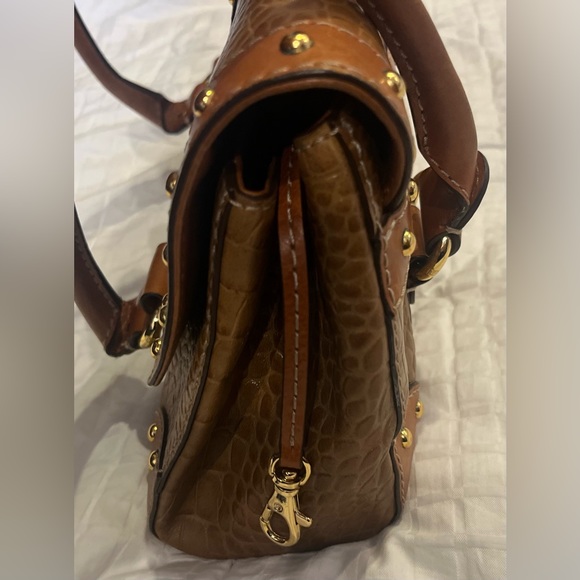 MICHAEL MICHAEL KORS Croc Embossed Brown Leather Handbag Gold Buckle Studs - Picture 11 of 13